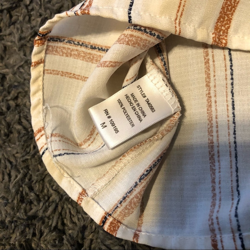 Spaghetti Strap Buttoned Tank - Picture 4 of 4